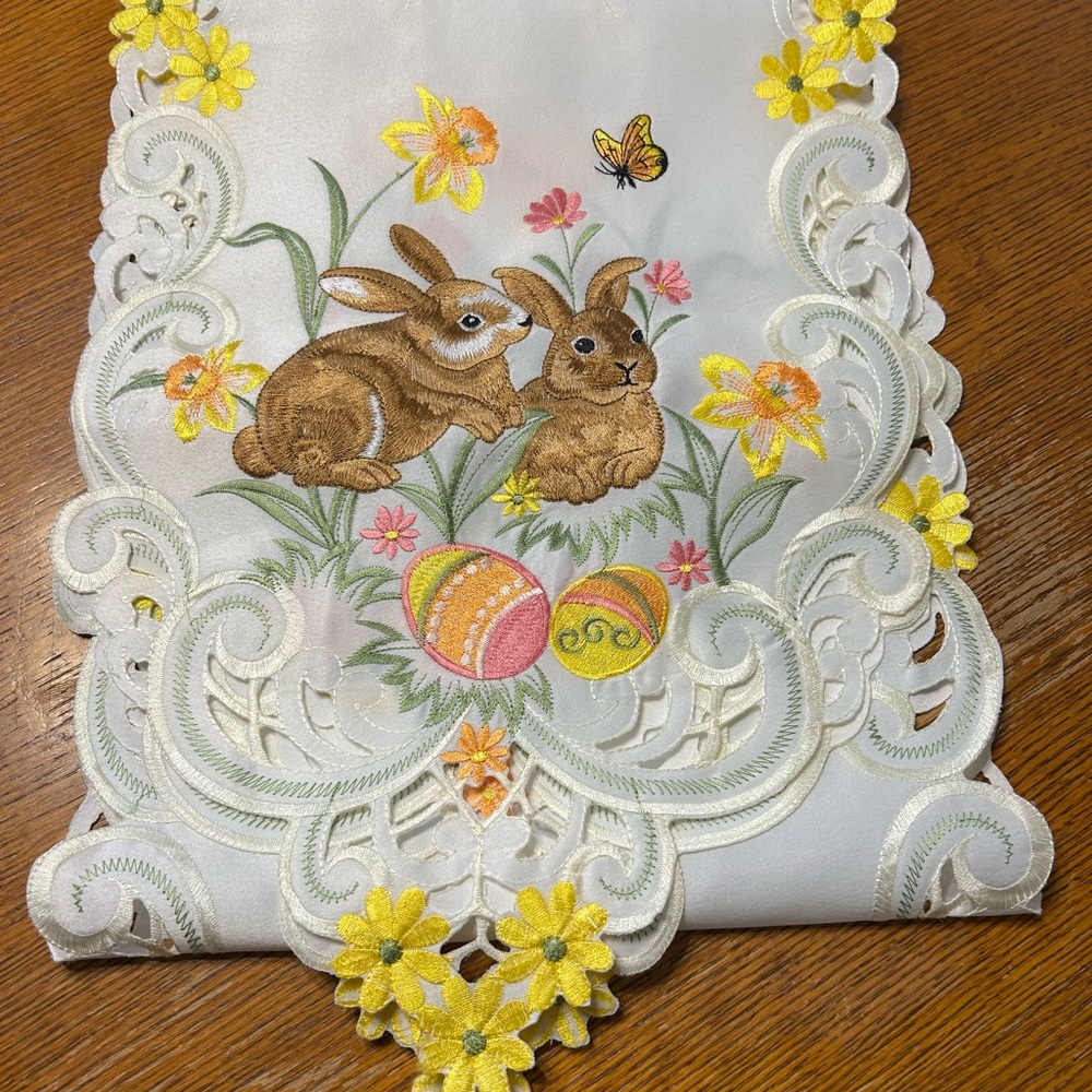 Easter Bunny Embroidered Cloth Table Runner - White and Brown NWOT - Picture 9 of 10